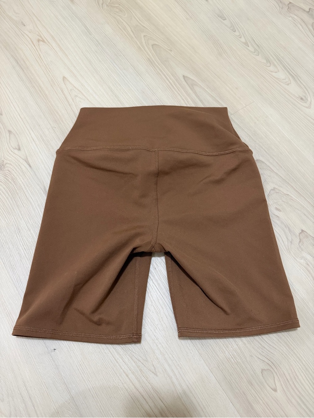 Alo Yoga Biker Shorts - Picture 2 of 3